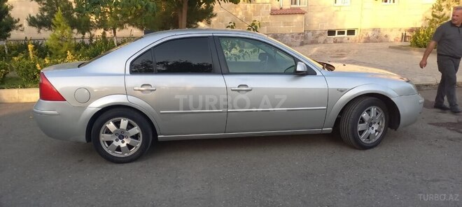Ford Mondeo 2003, 200,000 km - 2.0 l - Ucar