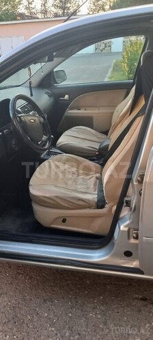 Ford Mondeo 2003, 200,000 km - 2.0 l - Ucar