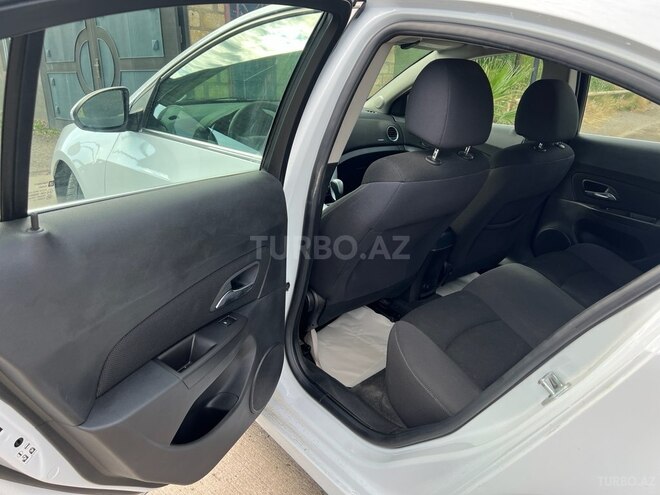 Chevrolet Cruze 2015, 177,000 km - 1.4 л - Samux