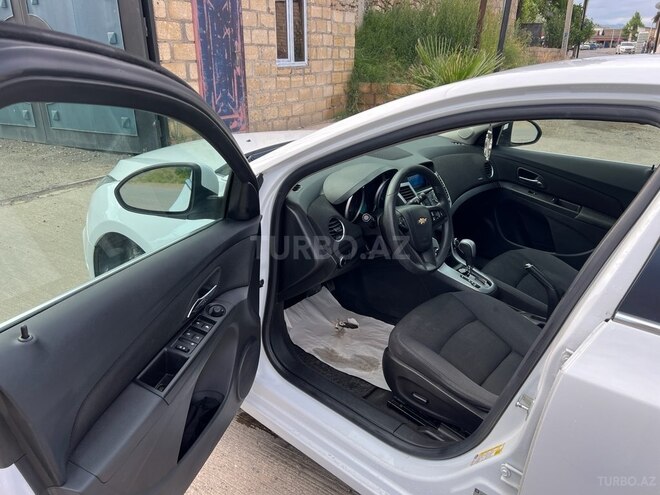 Chevrolet Cruze 2015, 177,000 km - 1.4 л - Samux