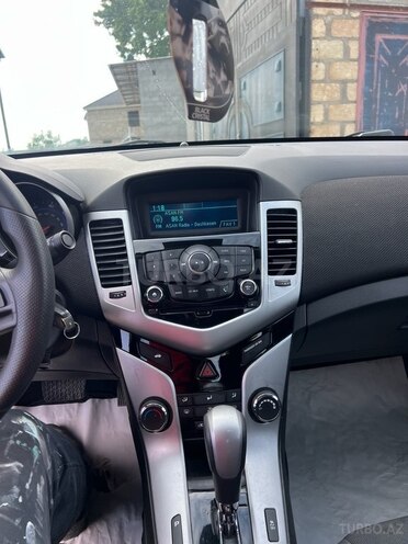Chevrolet Cruze 2015, 177,000 km - 1.4 л - Samux