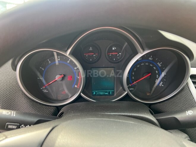 Chevrolet Cruze 2015, 177,000 km - 1.4 л - Samux