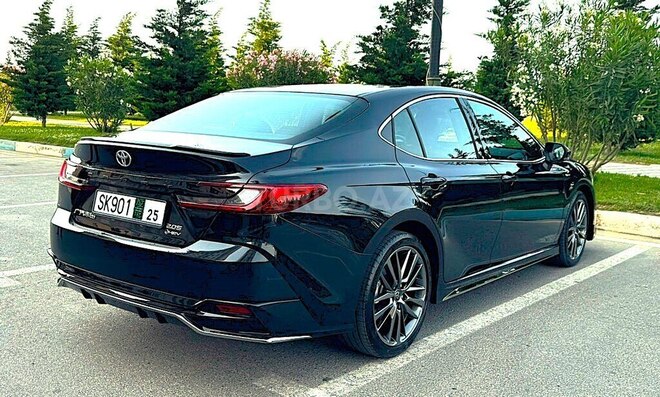 Toyota Camry-6