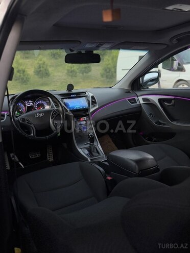 Hyundai Elantra 2015, 156,600 km - 1.8 l - Bakı