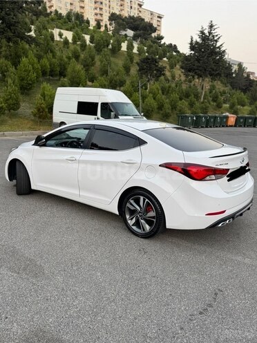 Hyundai Elantra 2015, 156,600 km - 1.8 l - Bakı