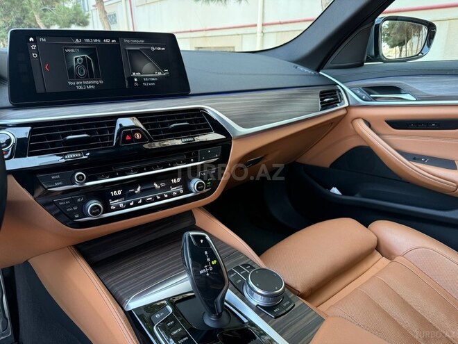 BMW 520-11