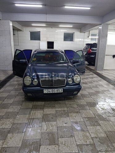 Mercedes E 240 1998, 300,000 km - 2.4 l - Bakı