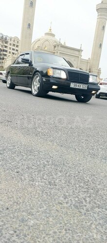Mercedes E 280 1990, 402,000 km - 2.8 l - Bakı
