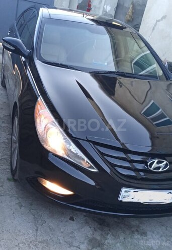 Hyundai Sonata-12