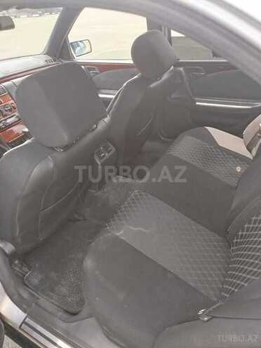 Mercedes E 220 d 1997, 470,000 km - 2.2 l - Bakı