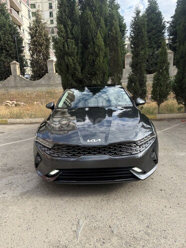 Kia K5-1