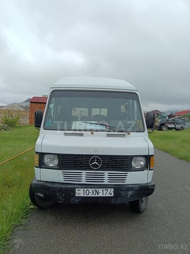 Mercedes 208 D 1994, 400,000 km - 2.3 l - Oğuz