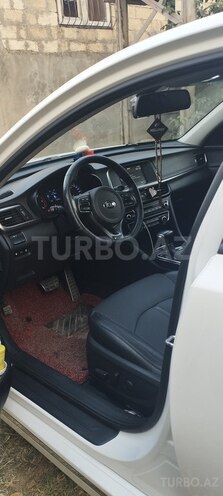Kia K5-10