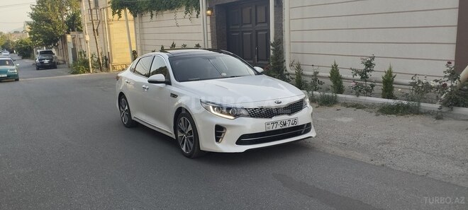 Kia K5-1