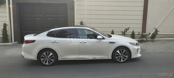 Kia K5-3