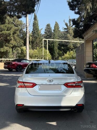 Toyota Camry-3