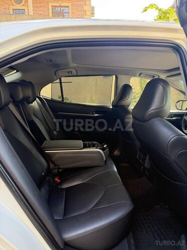 Toyota Camry-6