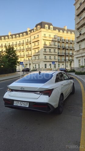 Hyundai Elantra 2024, 21,300 km - 1.6 l - Bakı