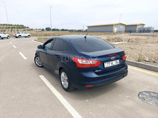 Ford Focus 2013, 233,800 km - 1.6 л - Bakı