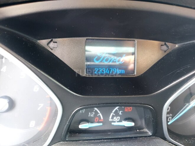 Ford Focus 2013, 233,800 km - 1.6 л - Bakı