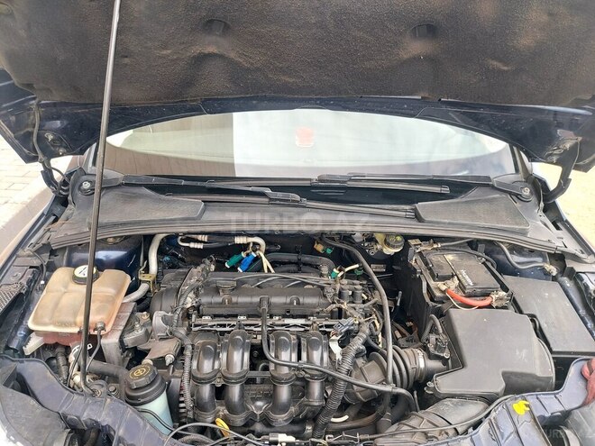 Ford Focus 2013, 233,800 km - 1.6 л - Bakı