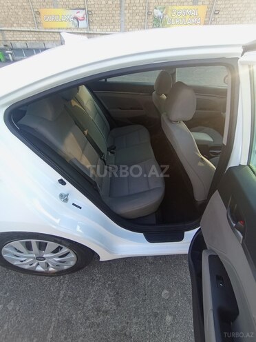 Hyundai Elantra 2016, 233,355 km - 1.4 l - Bakı