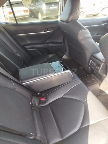 Toyota Camry-9