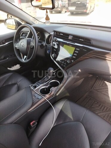 Toyota Camry-7