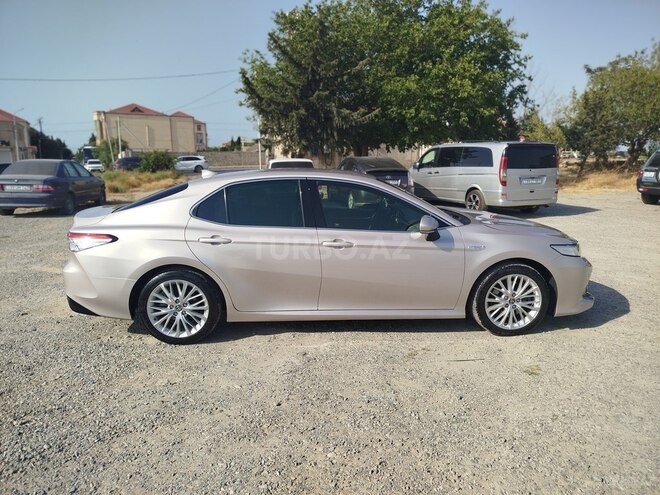Toyota Camry-2