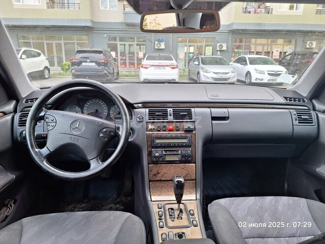Mercedes E 240 2001, 350,000 km - 2.6 l - Bakı