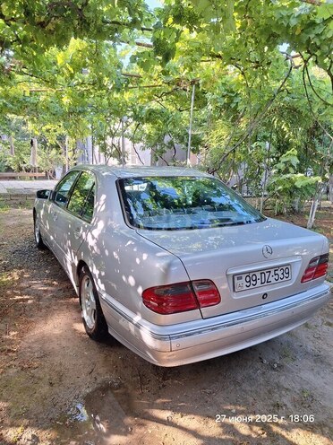 Mercedes E 240 2001, 350,000 km - 2.6 l - Bakı