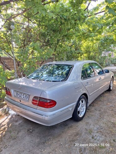 Mercedes E 240 2001, 350,000 km - 2.6 l - Bakı