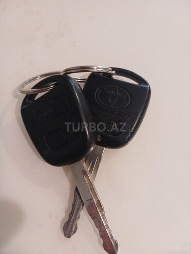 Toyota Corolla 2006, 220,000 km - 1.4 l - Bakı