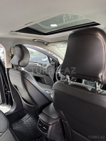 Ford Fusion (North America)-18