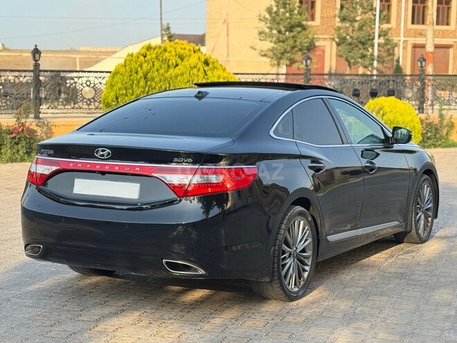 Hyundai Grandeur-4