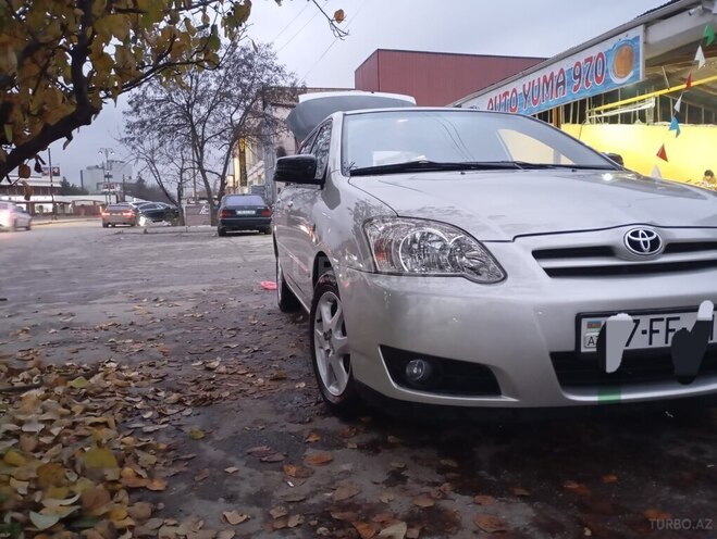 Toyota Corolla 2006, 210,000 km - 1.4 l - Quba