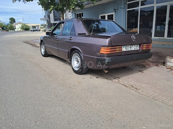 Mercedes 190 1991, 392,000 km - 2.0 l - Qazax