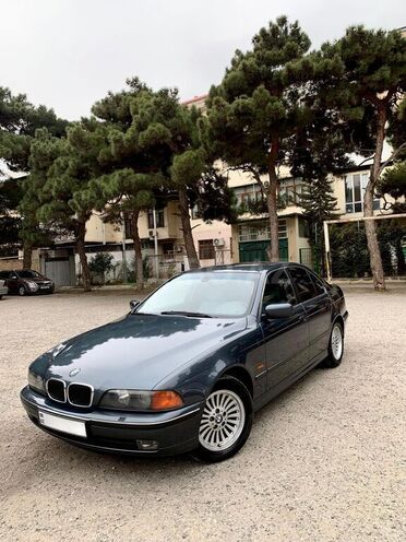 BMW 523 2000, 383,000 km - 2.5 l - Bakı