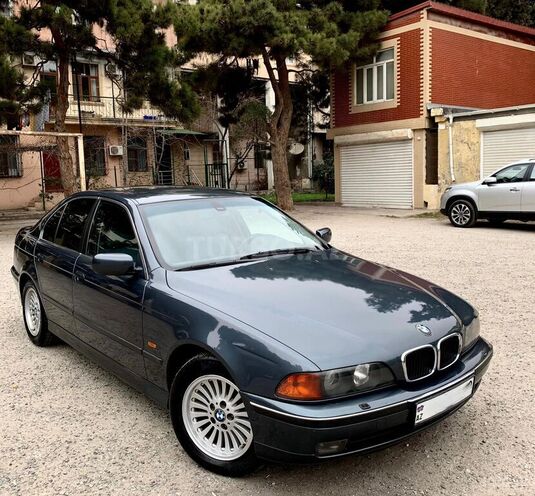 BMW 523 2000, 383,000 km - 2.5 l - Bakı
