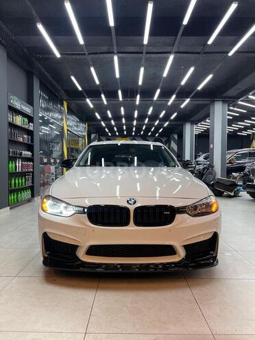 BMW 320-1