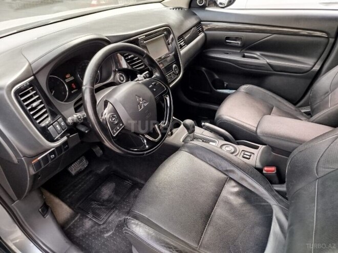 Mitsubishi Outlander 2015, 222,507 km - 3.0 l - Bakı