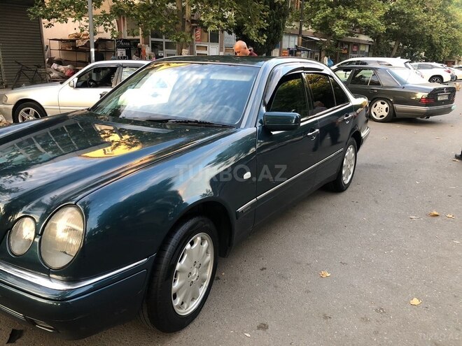 Mercedes E 220 d 1999, 476,000 km - 2.2 л - Gəncə