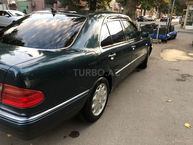 Mercedes E 220 d 1999, 476,000 km - 2.2 л - Gəncə