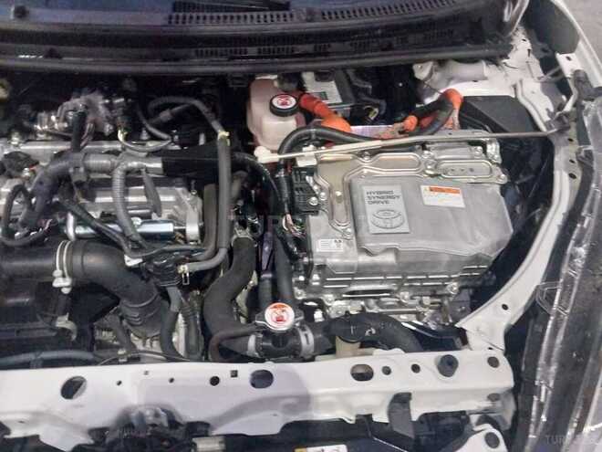 Toyota Aqua 2017, 122,000 km - 1.5 l - Bakı