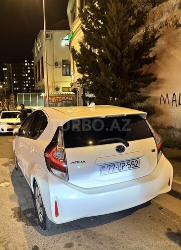 Toyota Aqua 2017, 122,000 km - 1.5 l - Bakı
