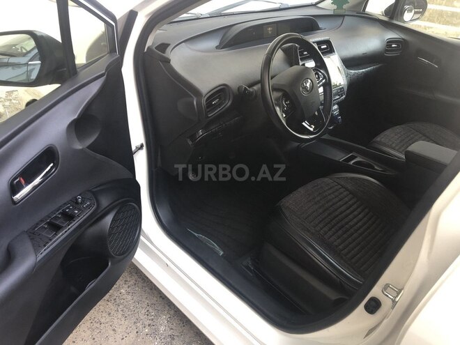 Toyota Prius-20