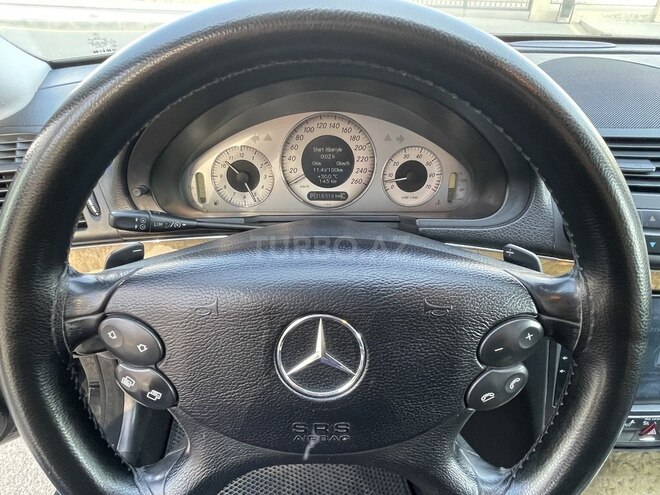Mercedes E 280-16