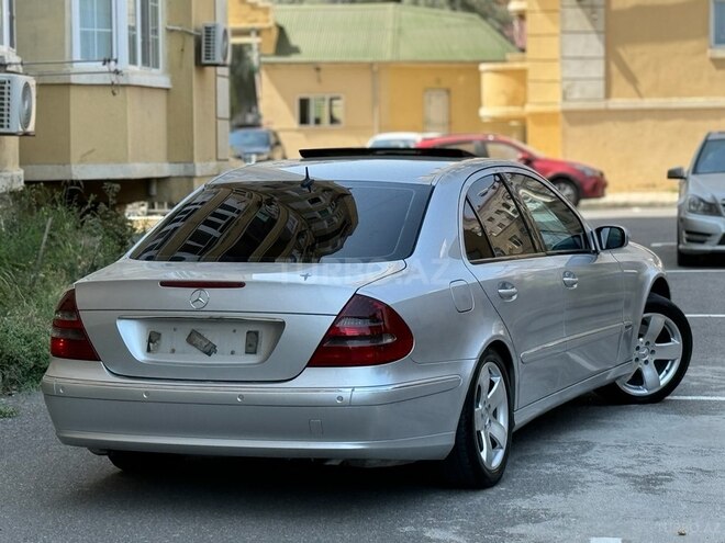 Mercedes E 270 2003, 320,000 km - 2.7 л - Sumqayıt