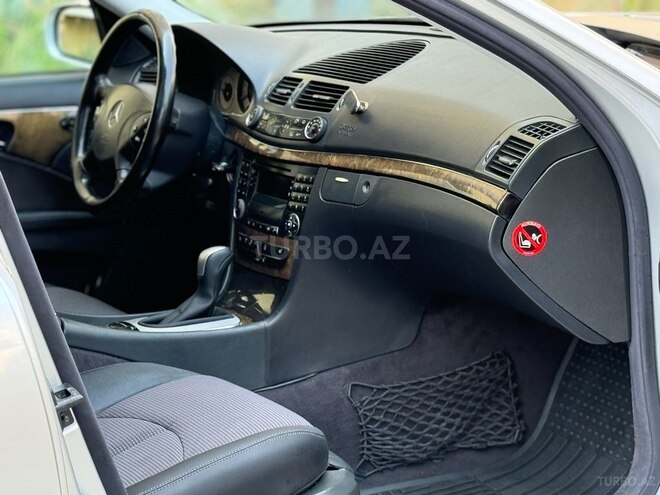 Mercedes E 270 2003, 320,000 km - 2.7 л - Sumqayıt