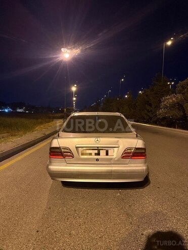Mercedes E 220 d 2001, 350,000 km - 2.2 l - Bakı